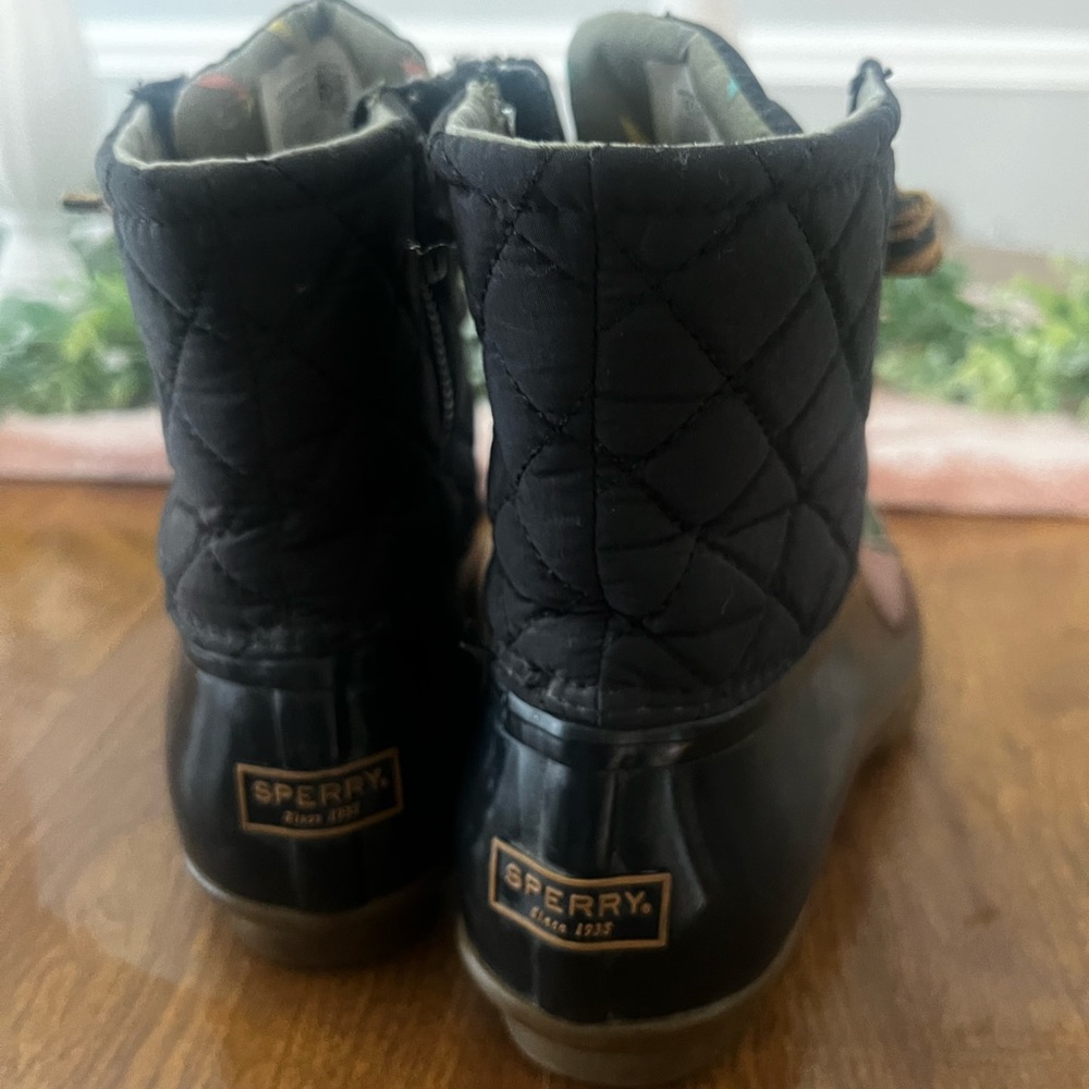 Women’s deck boots